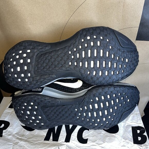 NEW Nike By You ZoomX Invincible 3 Black White Silver FZ1427-003 Women Size 9 - Picture 5 of 7